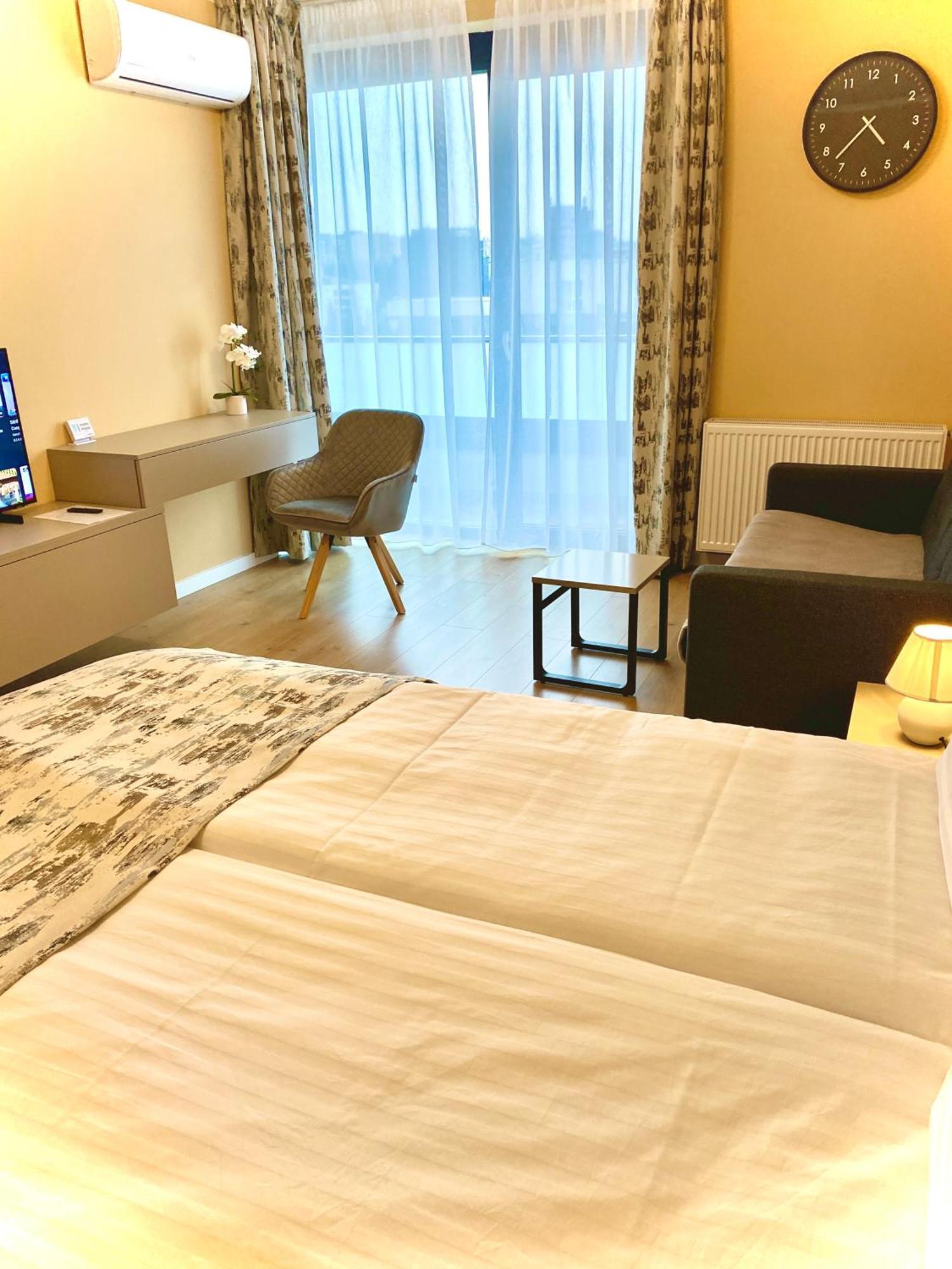 Parklake Home Cluj Napoca Bagian luar foto
