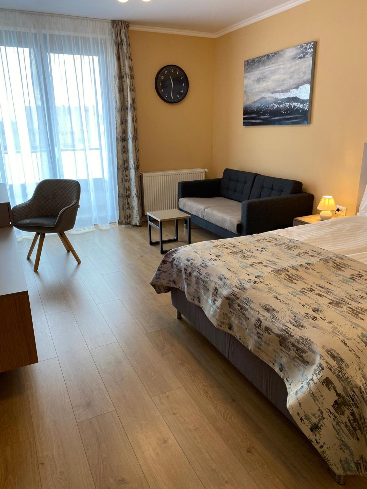 Parklake Home Cluj Napoca Bagian luar foto
